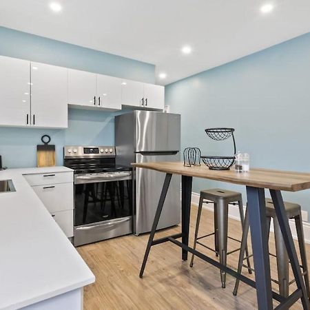 Bright And Spacious Condo In Downtown Collingwood 97043 Exterior foto